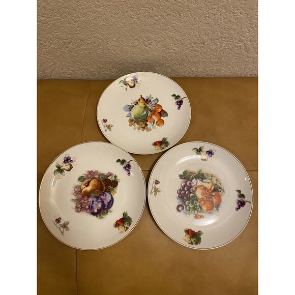 Vintage Lefton China #1134 Lot of Three Hand Painted Fruit Wall Plates - Picture 1 of 4